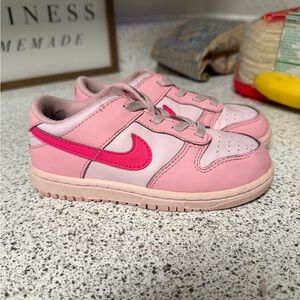 Nike Triple Pink Dunks 9.5C